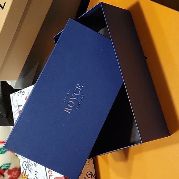 Empty Royce Box - Picture 2 of 3